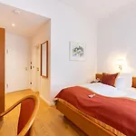 Romantik Schwanefeld & 4*
