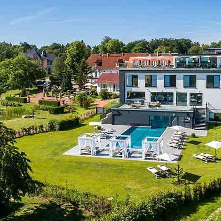 Romantik Schwanefeld & Otel 4*