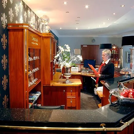 Romantik Schwanefeld & 4* Meerane