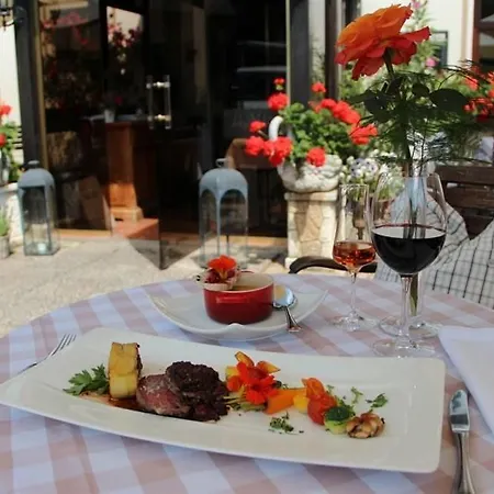 Romantik Schwanefeld & Szálloda Meerane