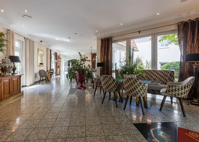 Romantik Schwanefeld & فندق 4*