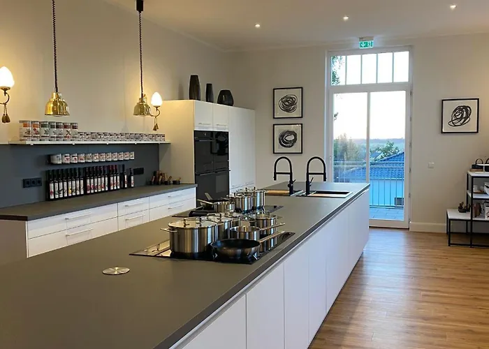 Romantik Schwanefeld & فندق 4*