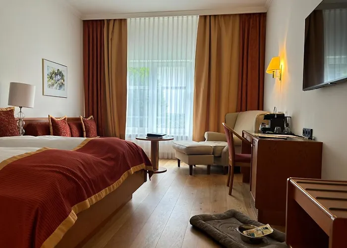 Romantik Schwanefeld & ホテル 4*