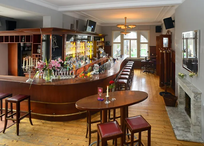 Romantik Schwanefeld & فندق