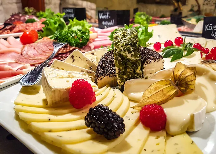 Romantik Schwanefeld & فندق