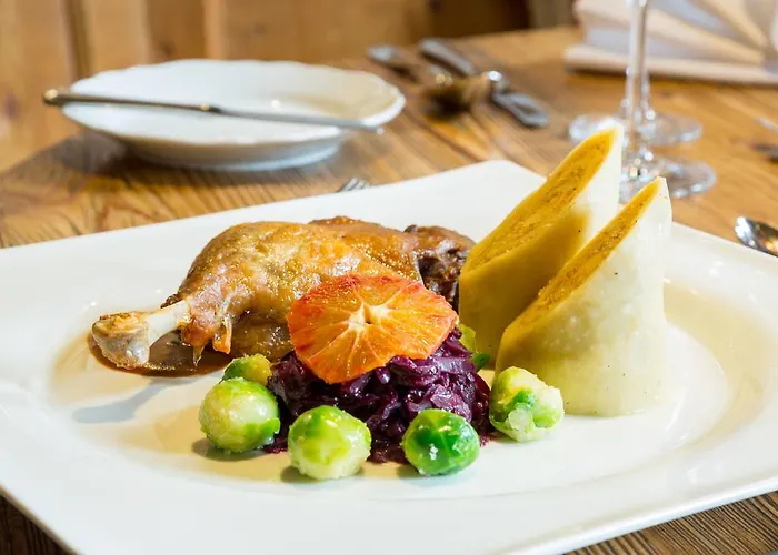 Romantik Schwanefeld & فندق