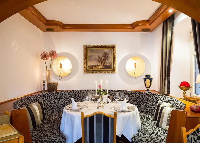 فندق Romantik Schwanefeld & ميرانه