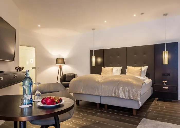 Romantik Schwanefeld & 4*