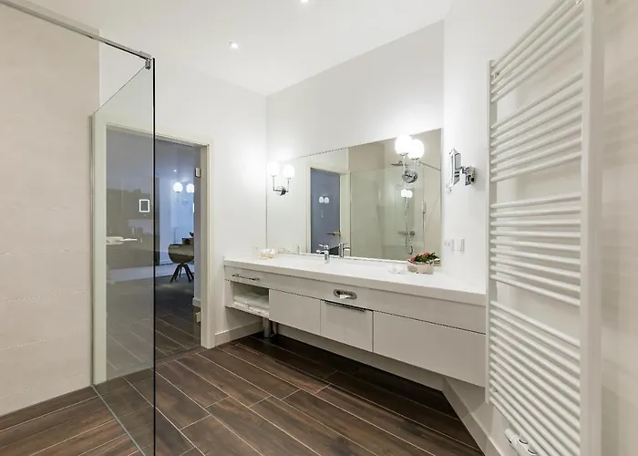 فندق Romantik Schwanefeld & ميرانه